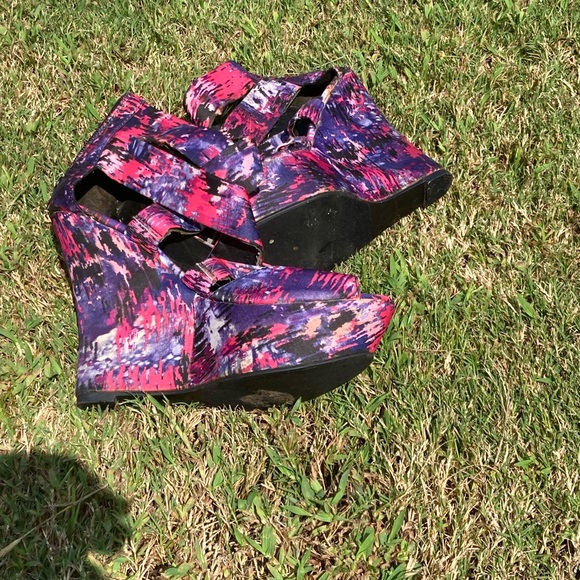 Wedges - Picture 2 of 4